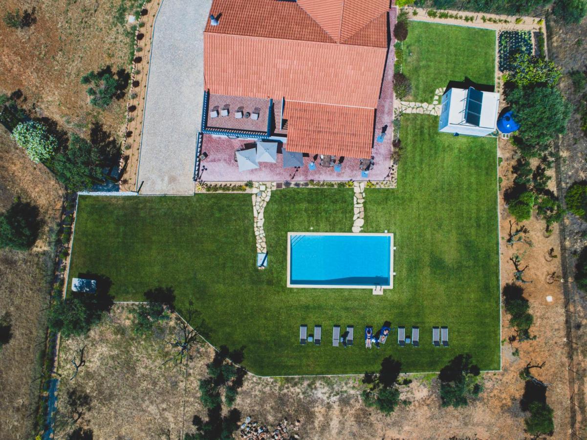 With Pool & Garden 3*